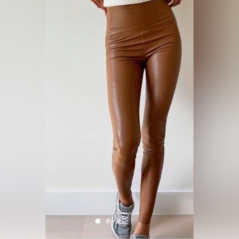 NWOT Aritzia Wilfred Brown Faux Leather High waisted Leggings Size M